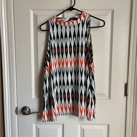 Worthington Geometric Sleeveless Blouse - Picture 8 of 11